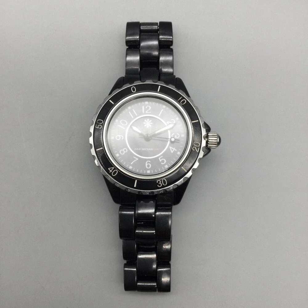 Isaac Mizrahi Live Women's Watch 34mm Black Ceramic Bracelet New Battery 6